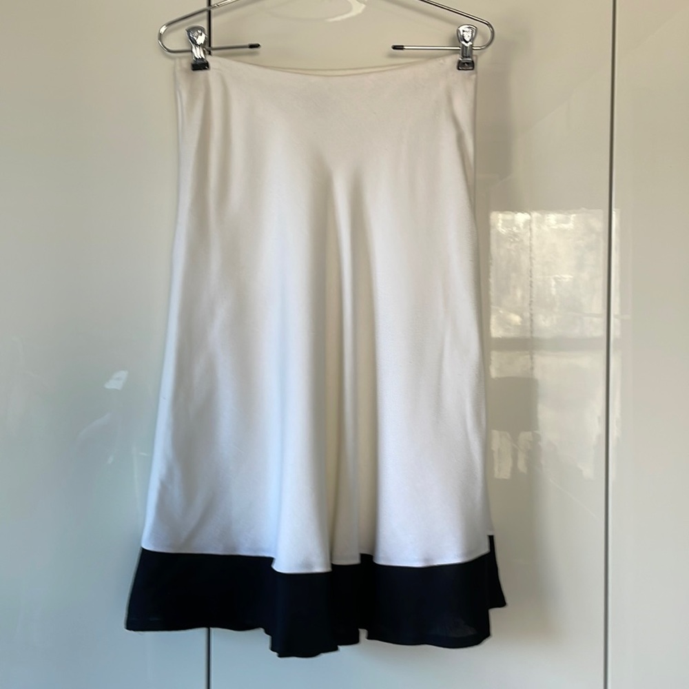 ZARA Skirt in White/Black Size-6 NWOT